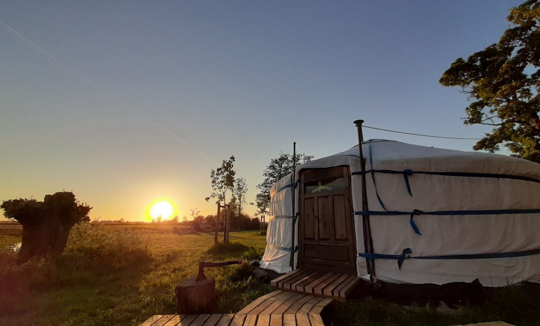 Overnachten in een Yurt bij Lakenvelder Boerderij Boterhuispolder